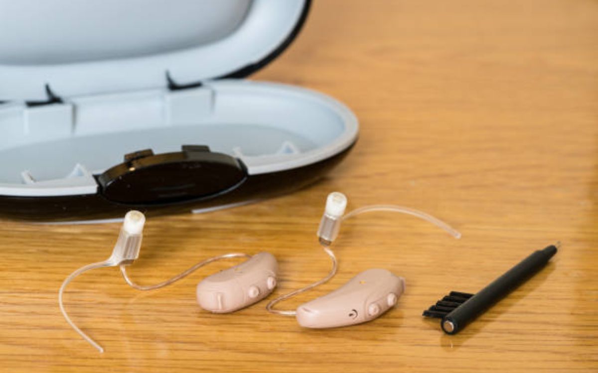 How To Clean Hearing Aid Ear Molds Properly