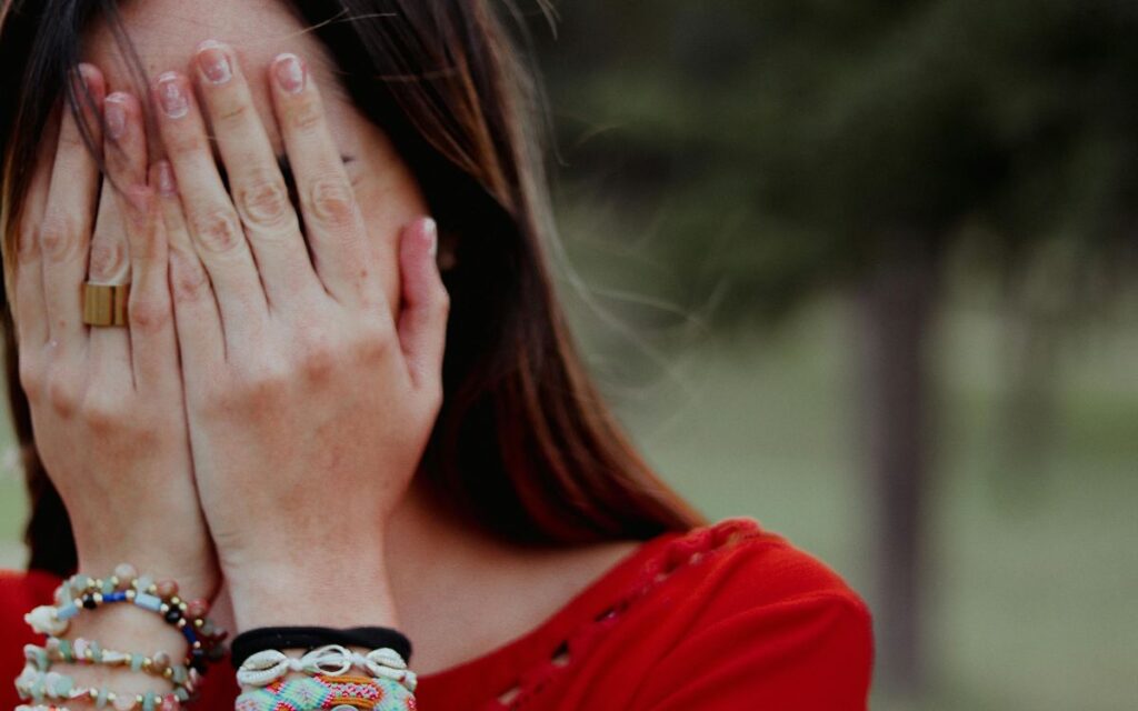 Scripting Method for Introverts to Manifest Social Confidence